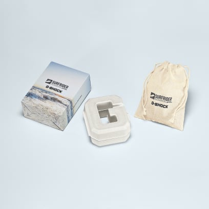 Packaging of the G-5600SFJ-9 consisting of an inner carton in G-shape, a fabric bag and an outer carton