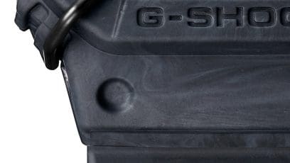 GLX-5600KB-1 An exterior design that expresses the fierce waves surfers face in the challenging world of surfing
