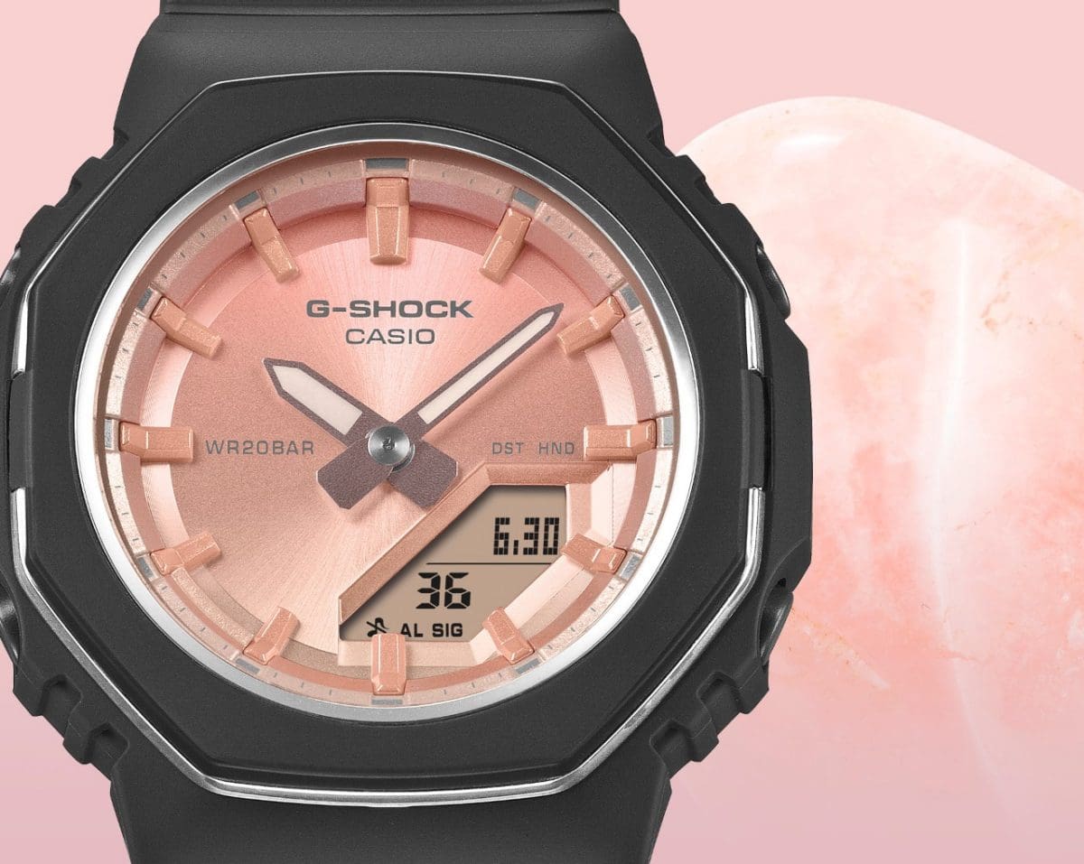 Close-up of the GMA-P2110SC-4AER with a rose quartz in the background