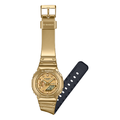 The gold GM-2100YMG-9A9 with curved bracelet