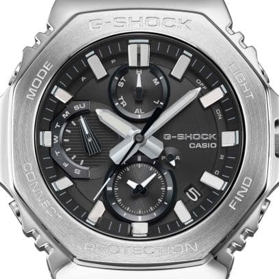 Close-up of the black dial of the GMC-B2100Y-1AER with silver hands and indices