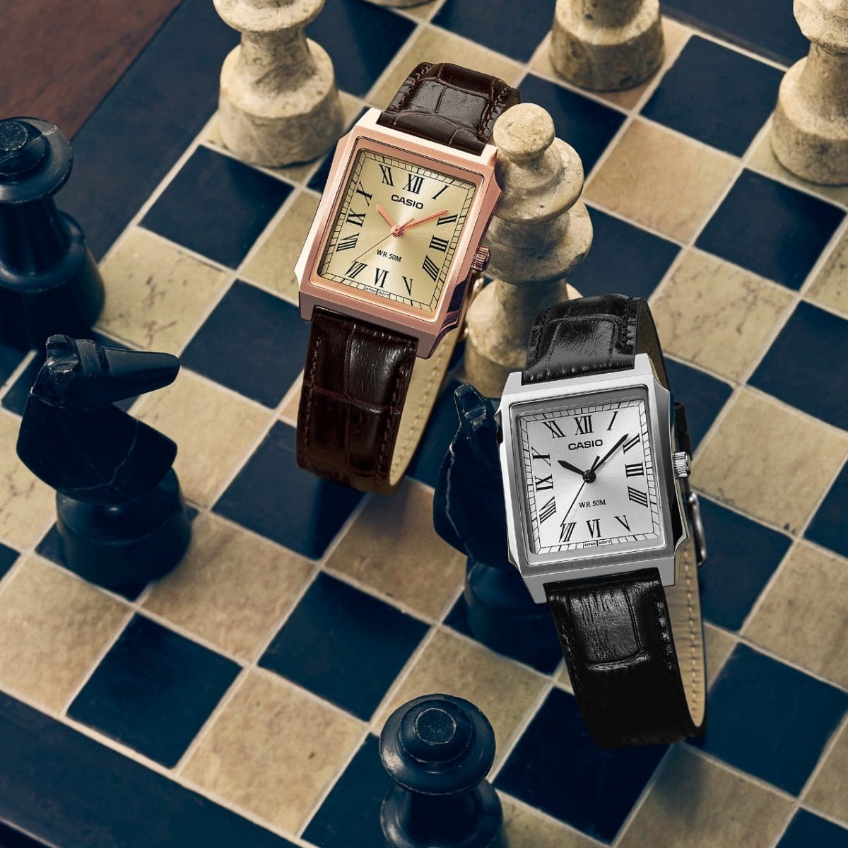 The two models MTP-B190RGL-9BV and MTP-B190L-7BV with square housings are positioned on a chessboard.