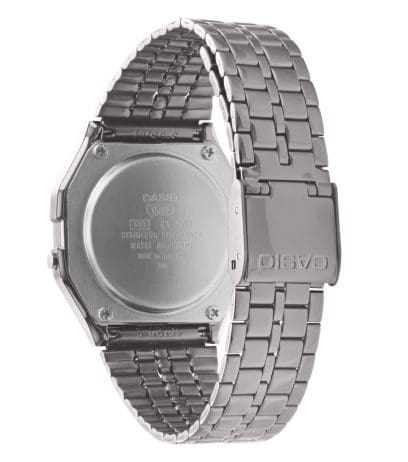 Vue arrière de la montre numérique CASIO VINTAGE COLLECTION A158WETB-1A avec le logo CASIO sur le fermoir.