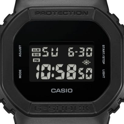 Close-Up de l'affichage numérique de la montre G-SHOCK DW-5600