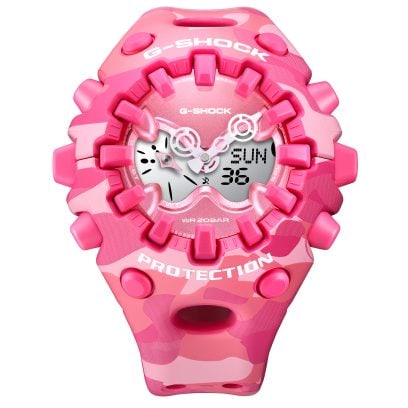 La montre-bracelet G-SHOCK GA-V01CMG-4AER possède un boîtier remarquablement grand et un cadran analogique-numérique.