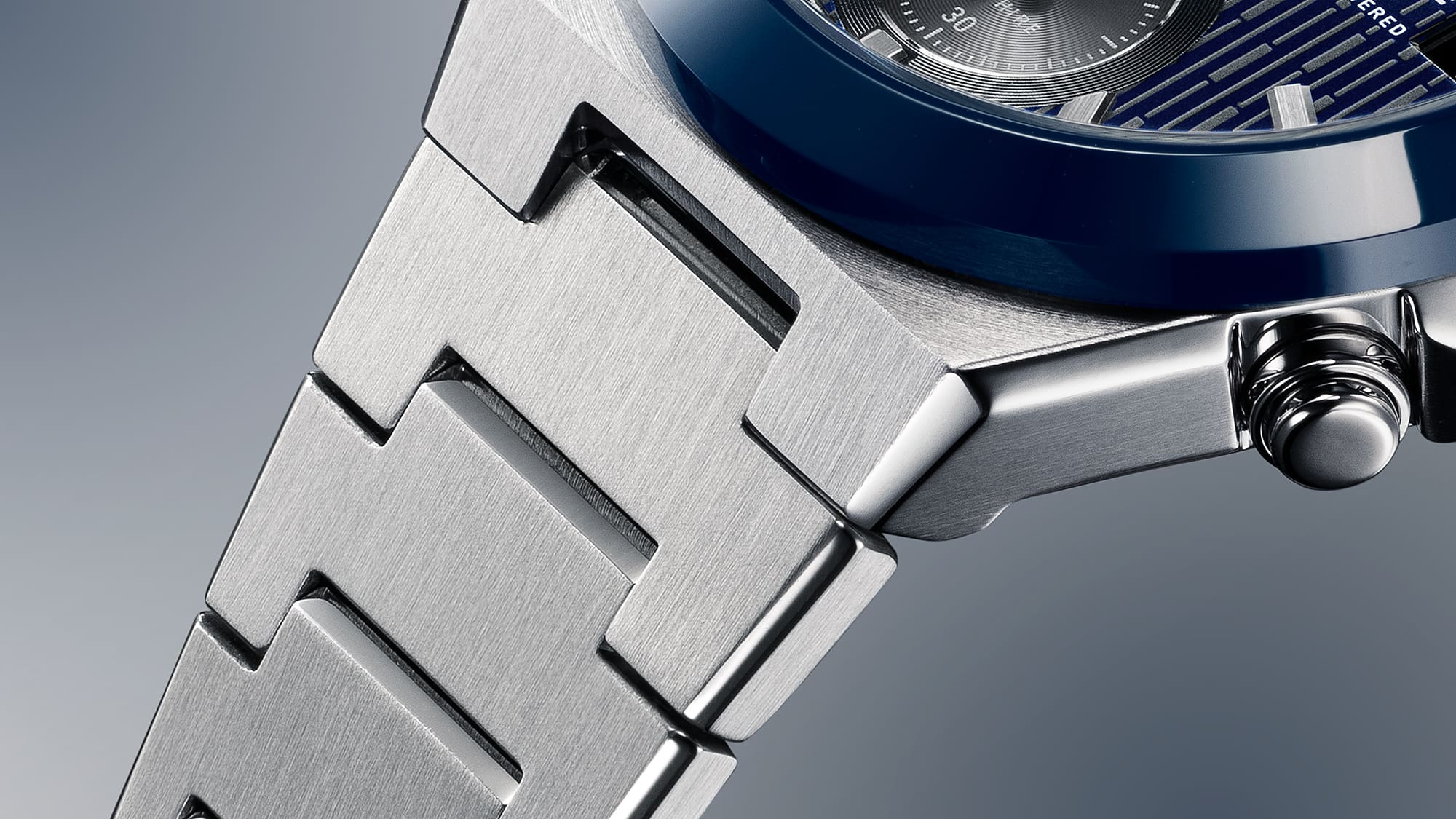 EFS-S650D-2A Metal case and band showcasing solid structural beauty