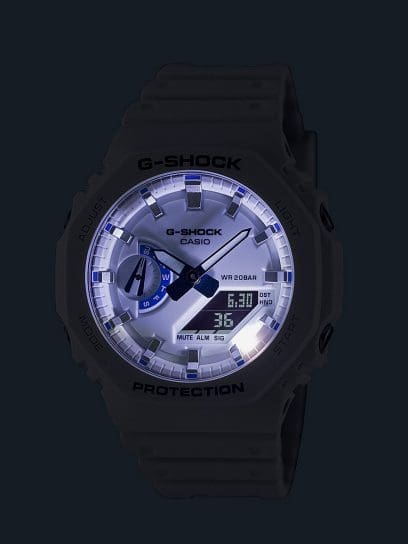 GA-2100HDS-7A1 LED light for maintaining watch readability in the dark