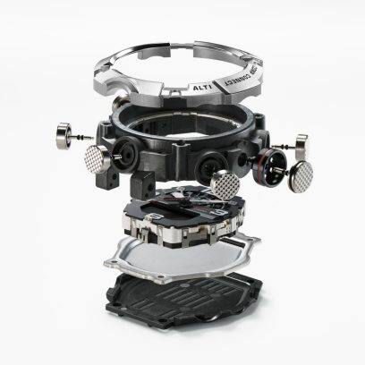 GG-B100XM-1A Shock-, dust-, and mud-resistant structure delivered by carbon fiber-reinforced resin