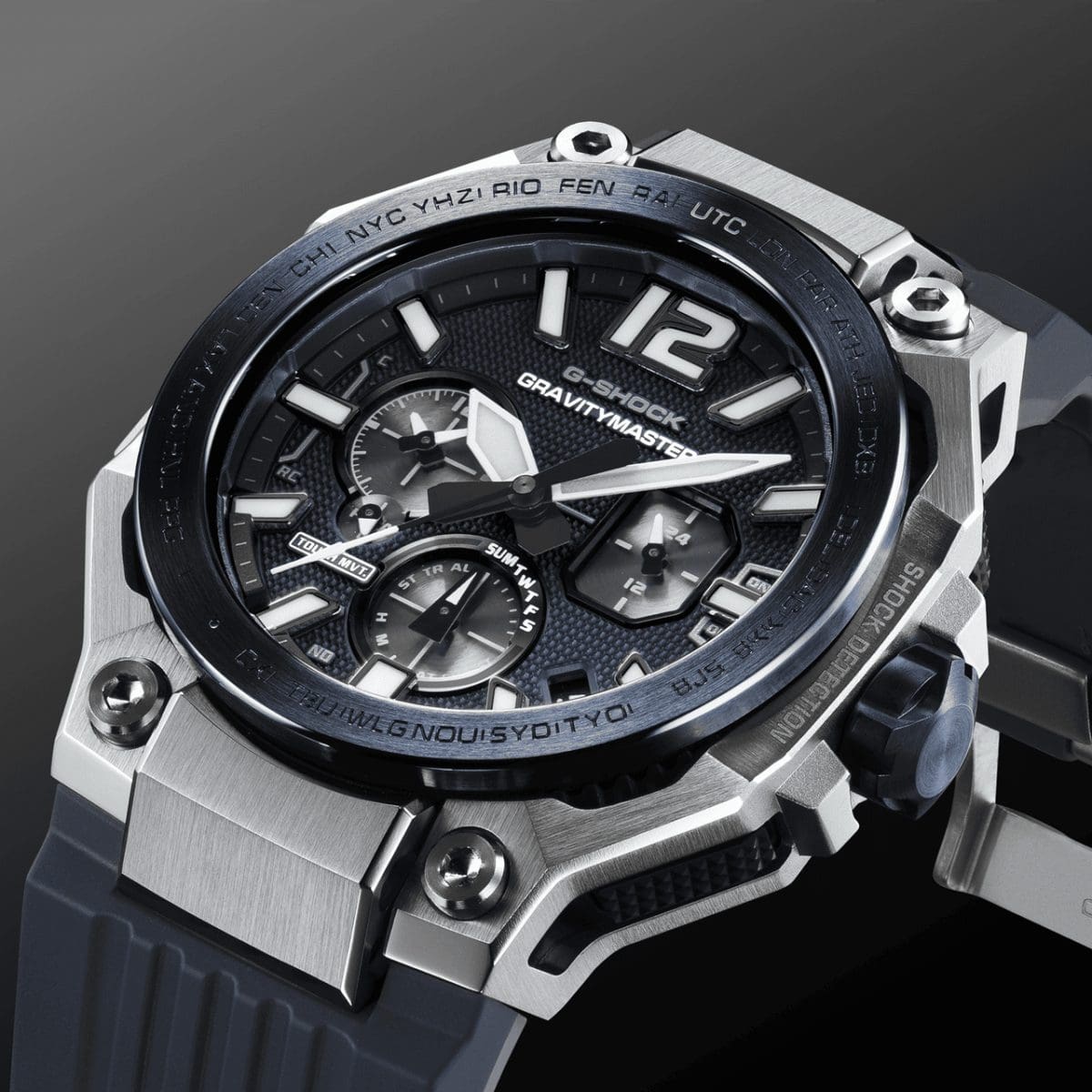 GWR-B3000-1A Reliable readability: An instrument panel on the wrist