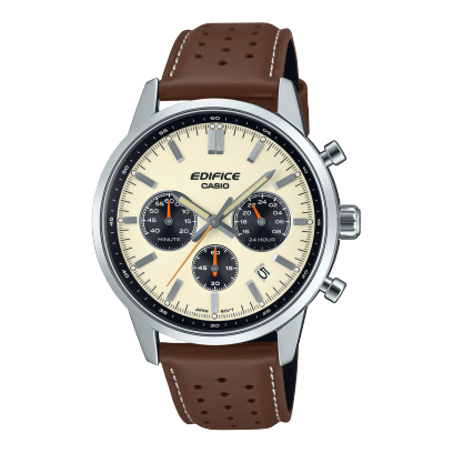 Vista frontale dell'orologio analogico EFR-575L-7AEF con cinturino in pelle marrone scuro e quadrante chiaro. I tre display del cronografo risaltano in modo scuro.