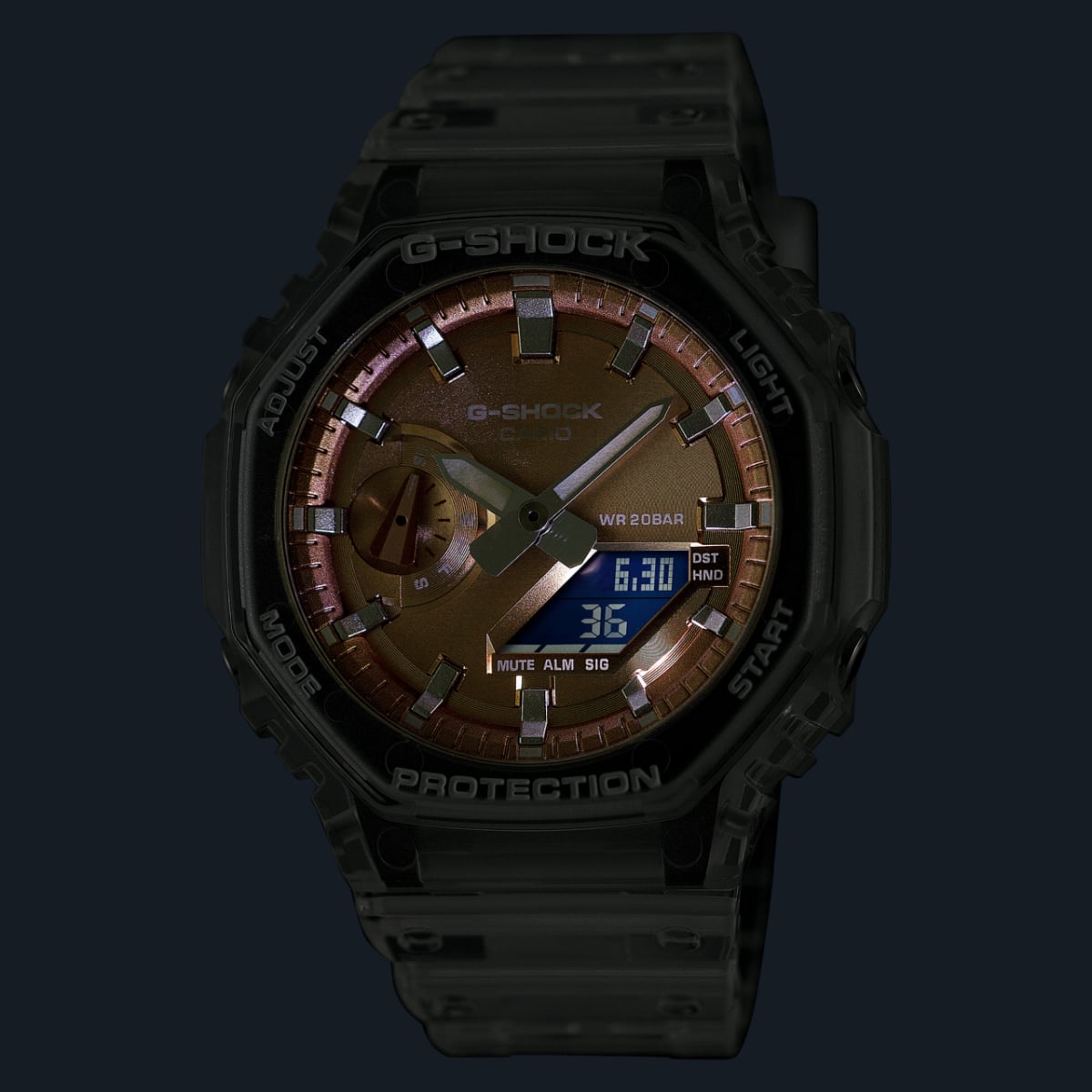 GA-2100BM-7A5 al buio con luce LED accesa