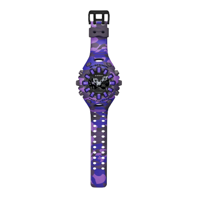 La cassa e il cinturino del G-SHOCK GA-V01CMG-6AER ​​sono ricoperti da una fantasia mimetica nei toni del viola.