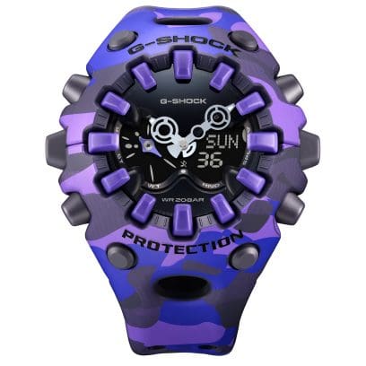 L'orologio da polso GA-V01CMG-6AER ​​presenta una cassa di dimensioni notevoli e un quadrante analogico-digitale.