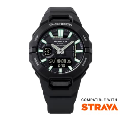Vista frontale del GBA-950-1AER con il logo STRAVA nell'angolo in basso a destra dell'immagine