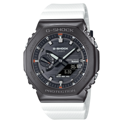 L'orologio da polso ibrido G-STEEL GBM-2100B-7A con cassa nera, quadrante nero e cinturino in resina bianca