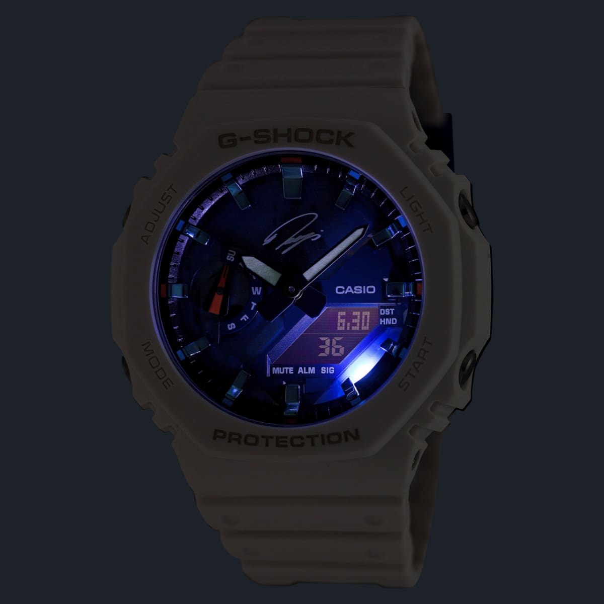 GA-2100RI25-7A ライト点灯時 