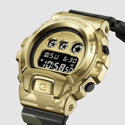 GM-6900CMG-3 ベゼルにゴールドIP処理を施し、迷彩模様を部分的にレーザーエッチング