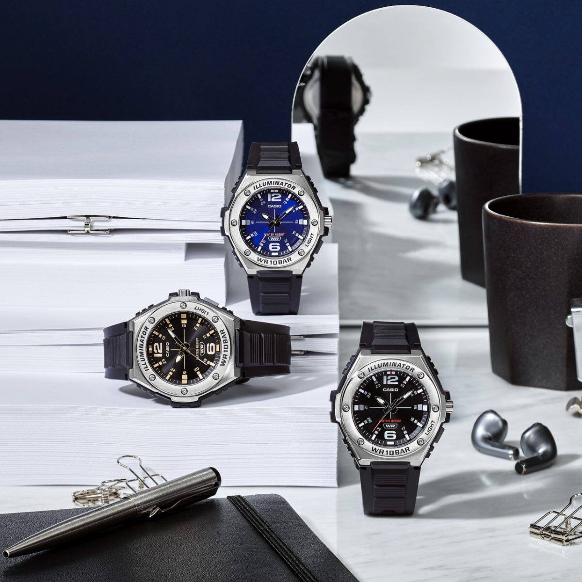 From left: MWA-100H-1A2, MWA-100H-2A, MWA-100H-1A