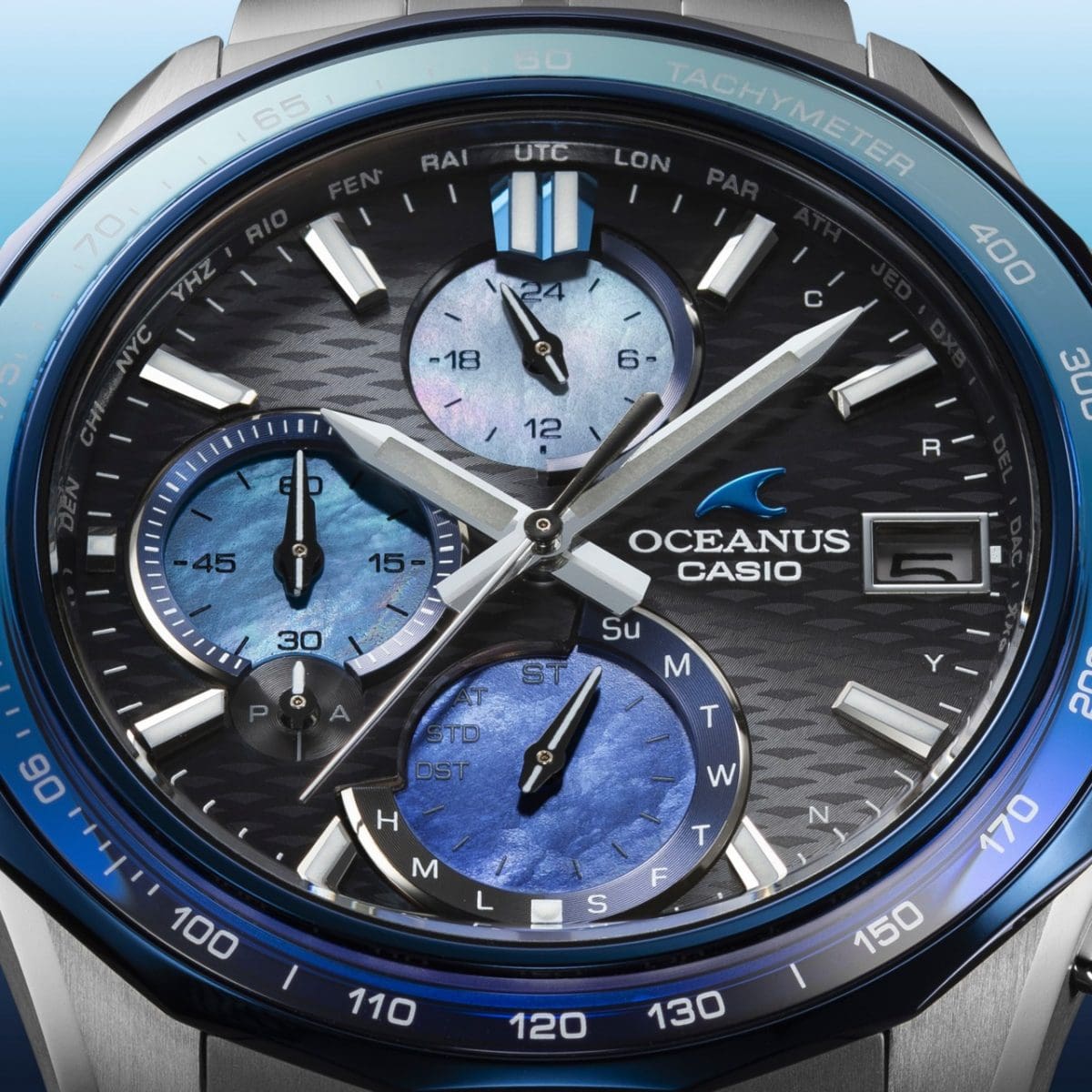 OCW-S7000AP-1A 阿波藍と白蝶貝が見せる、移りゆく青の表情。