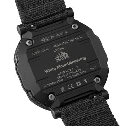 PRJ-B001WM-1 PRO TREKとWhite Mountaineering®のダブルネームロゴを刻印