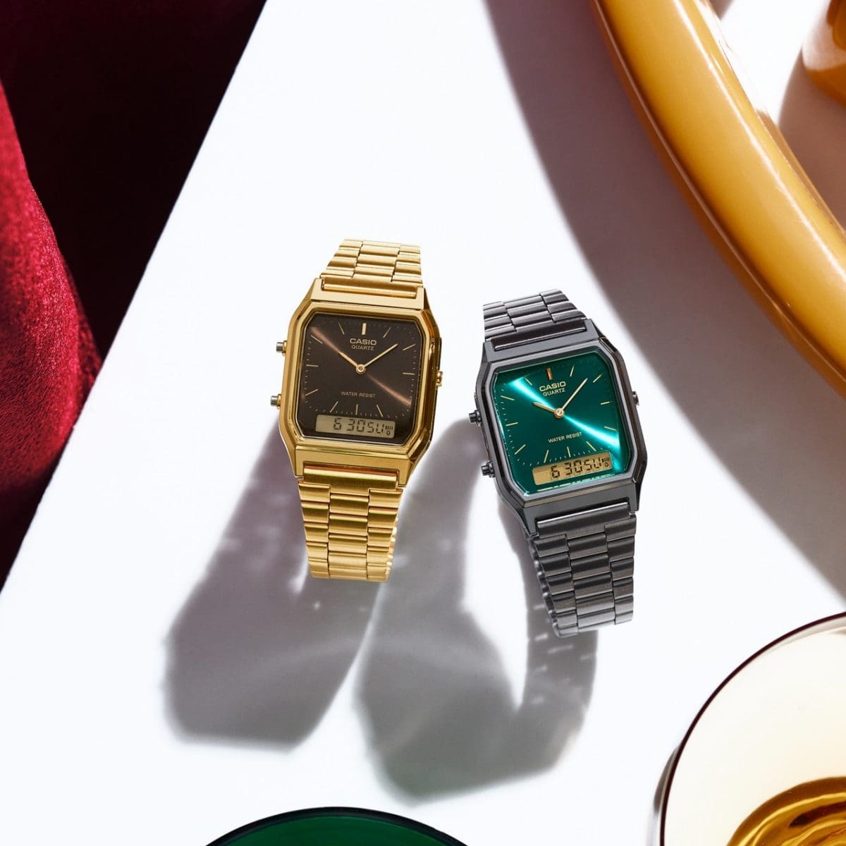 ពីផ្នែកខាងឆ្វេង៖ AQ-230GA-5AMQY, AQ-230EGG-3A