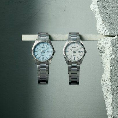 ពីផ្នែកខាងឆ្វេង៖ MTP-1302DA-2A2V, MTP-1302DA-7AV