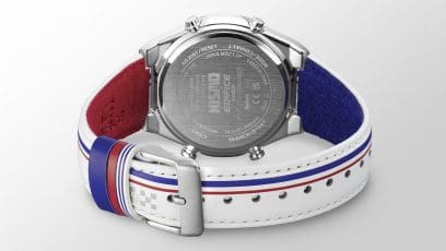 ECB-S10NIS-7A 밴드 상단은 천연 화이트 가죽으로, 안쪽은 스웨이드 느낌의 인조 가죽으로 마감되었으며, 짧은 스트랩은 레드, 긴 스트랩은 블루로 염색되었습니다. #9