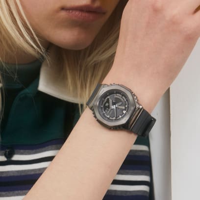 Reloj Casio G-Shock negro mujer GM-S2100B-8A