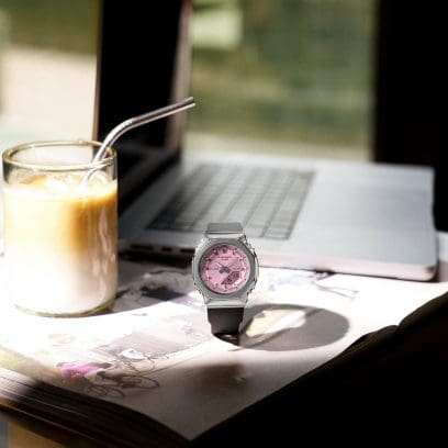 Diseño G-SHOCK CASIO GM-S2110SR-1A
