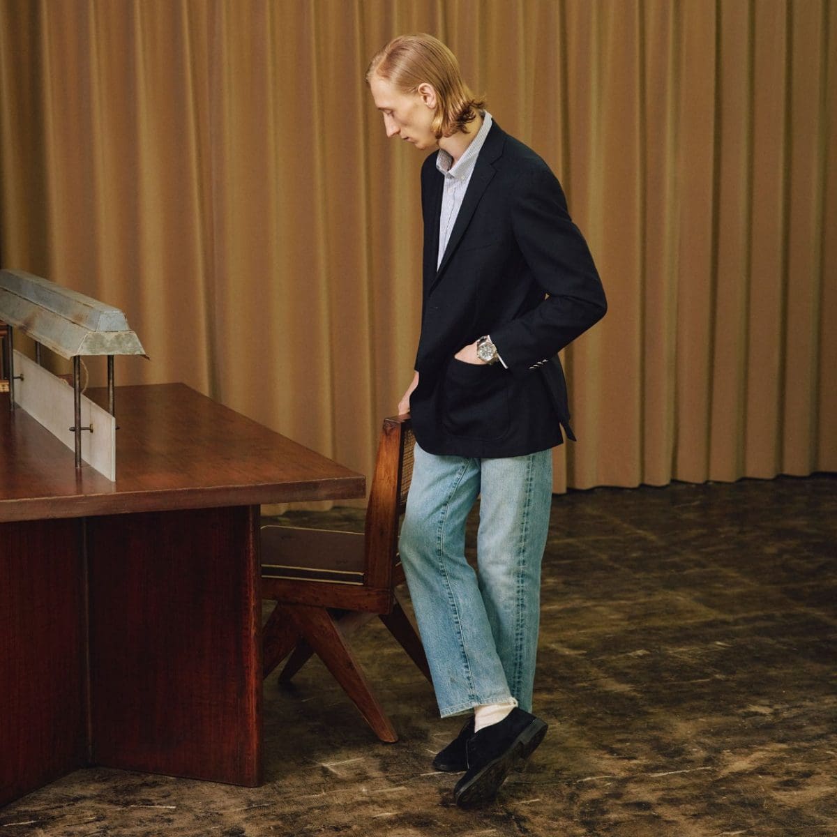 Reloj CASIO G-Shock GMC-B2100AD-2ACR plata con azul bussiness