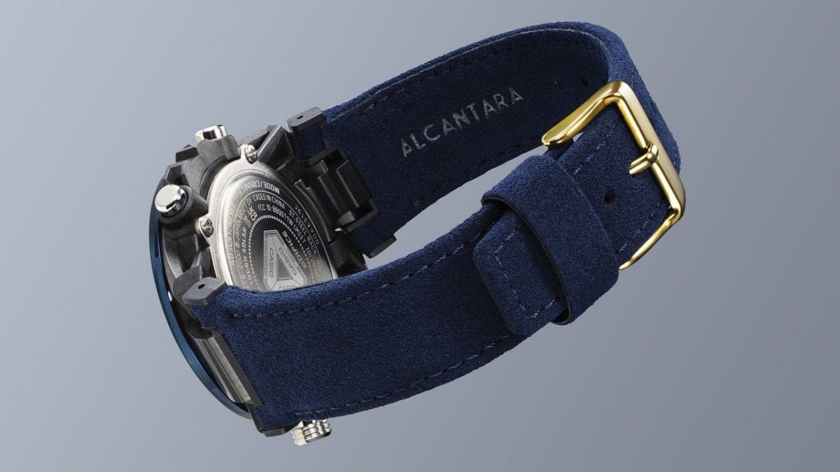 ECB-2000SS-2A  Alcantara band for an extra-special touch