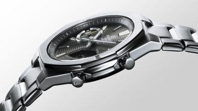 ECB-S10DB-1A Slim, sporty case design for even more comfort