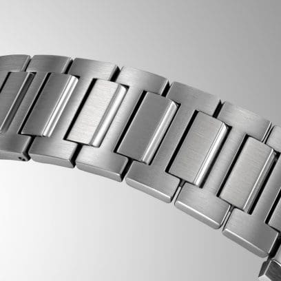 EQB-1300D-5A Solid stainless-steel band for sophisticated textural appeal 