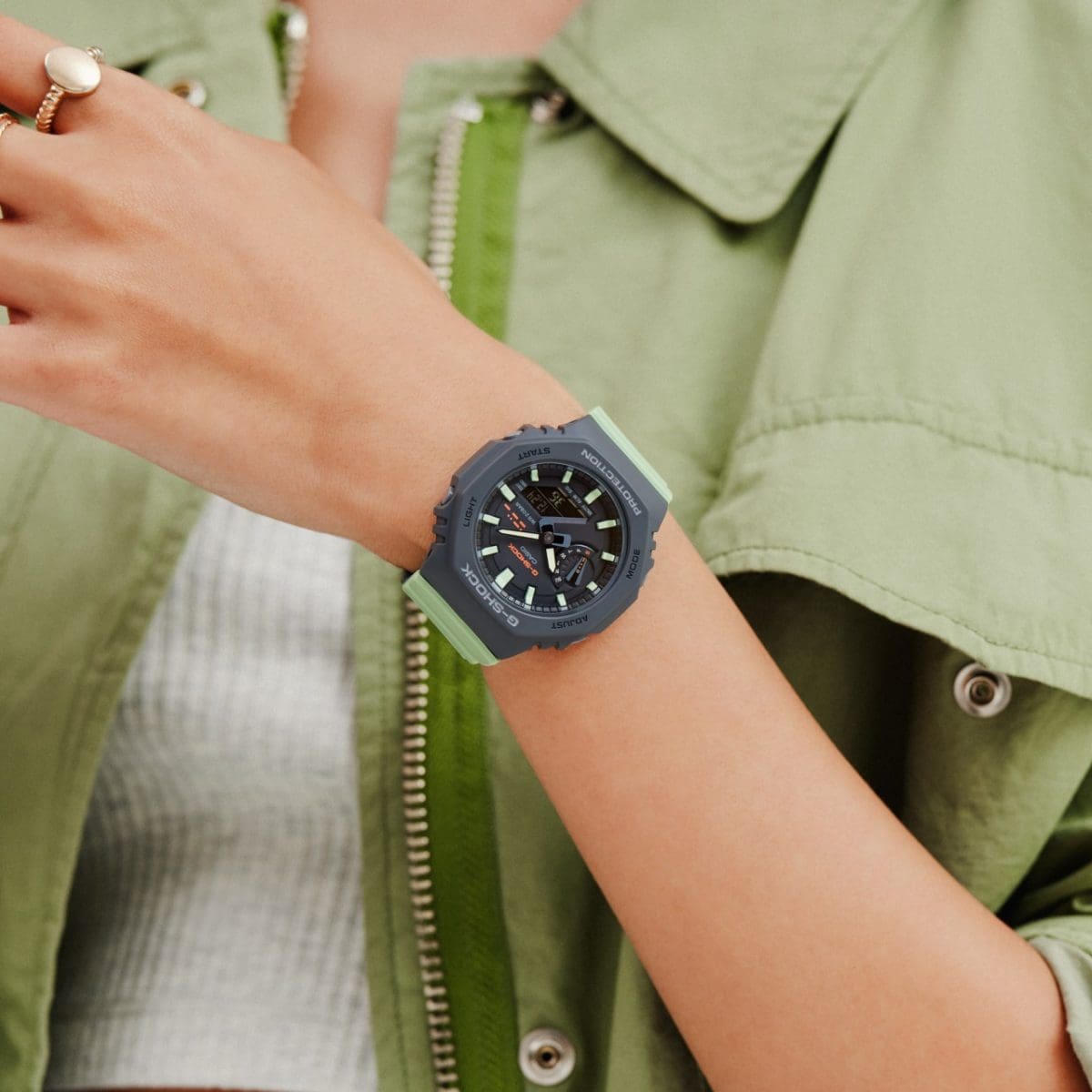 【希少】ラバコレ GMA-S2100 LOV-22B-8A G-SHOCK 希少】ラバコレ 限定モデル GMA-S2100 LOV-22B-8A G-SHOCK CASIO