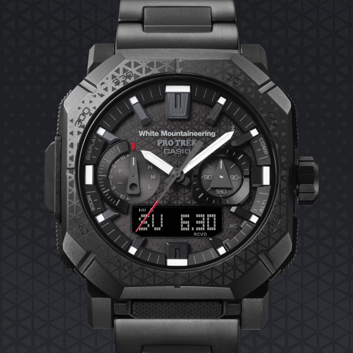PRW-B1000WM-1 Matte black design harmonizes with the triangle pattern