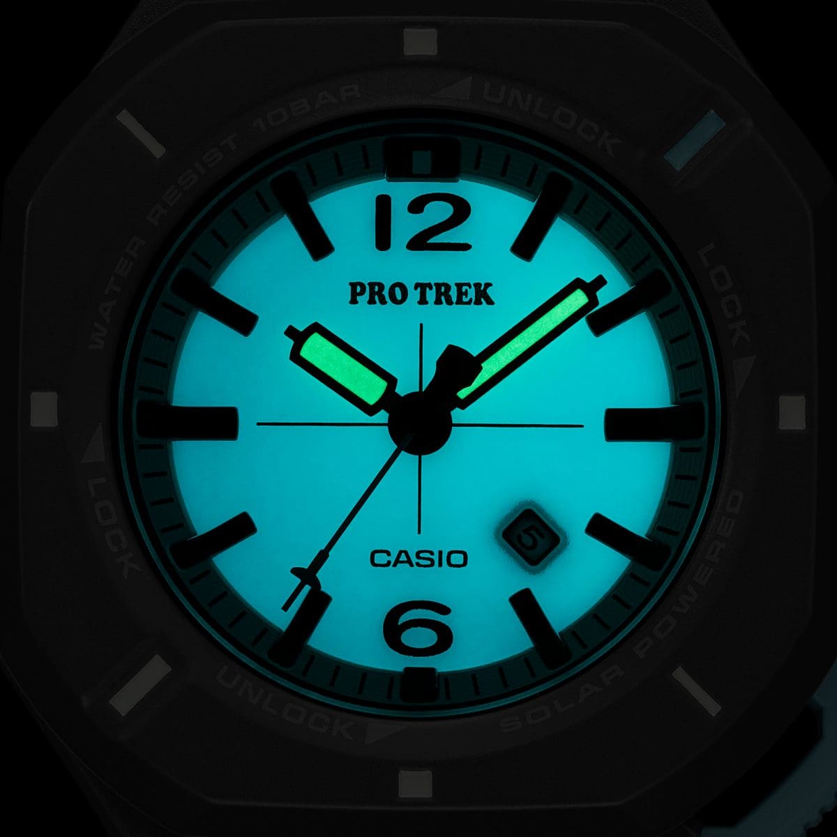 PRJ-01AE-8 Fully phosphorescent dial for low-light visibility