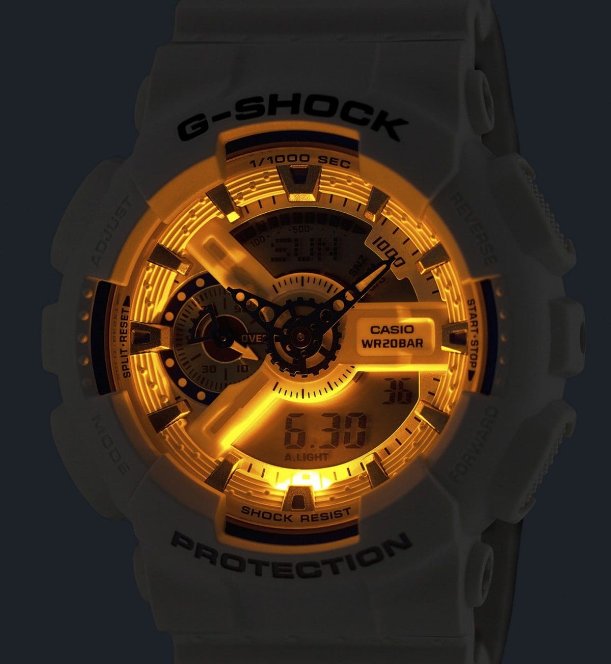 GA-110HDS-7AER in het donker met de verlichting aan