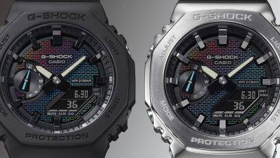 Twee kasten van de G-SHOCK Rainbow Brick horloges naast elkaar, een met een zwarte kast, een met een zilveren kast