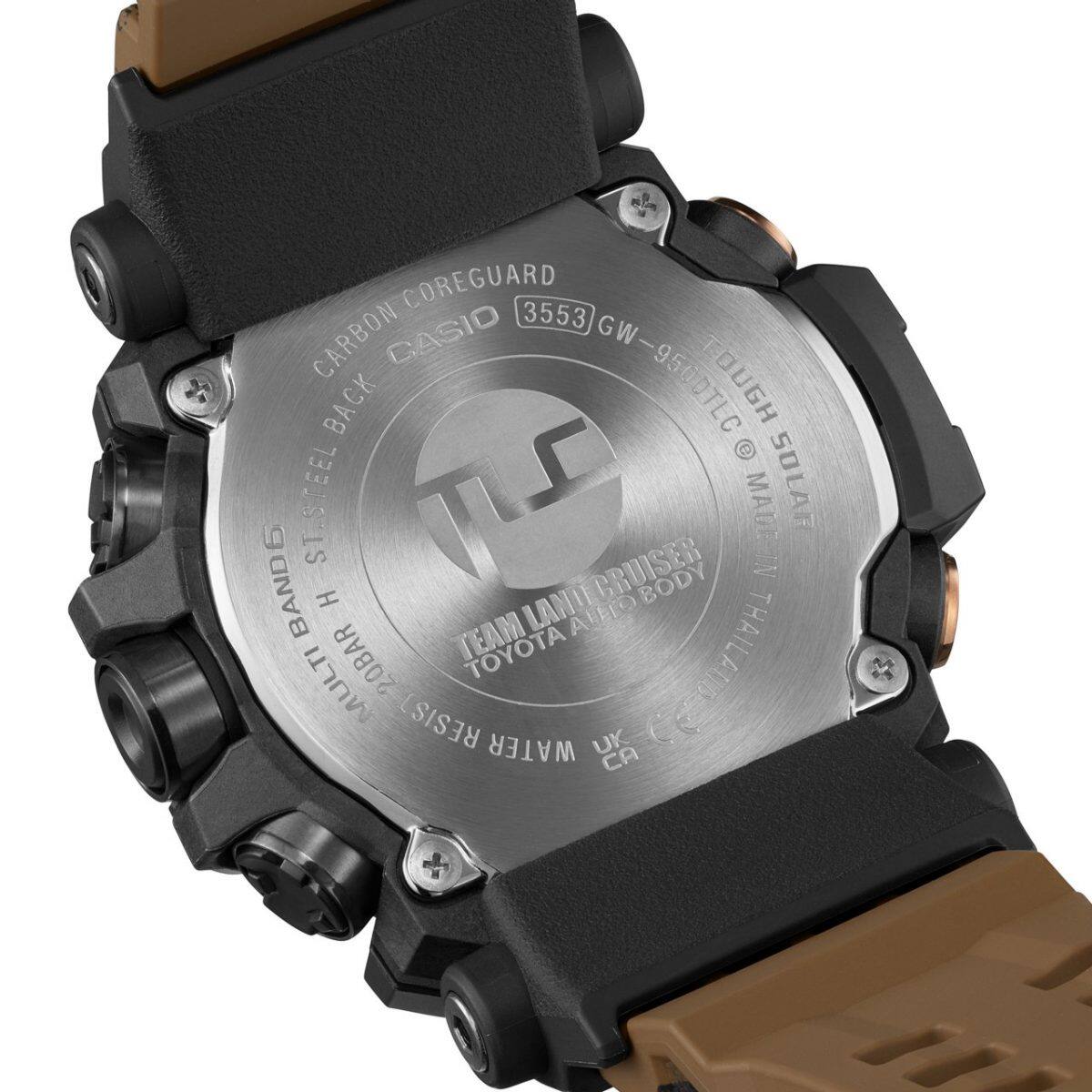Gravure op de achterkant van de G-SHOCK GW-9500TLC-1 “Team Land Cruiser”.