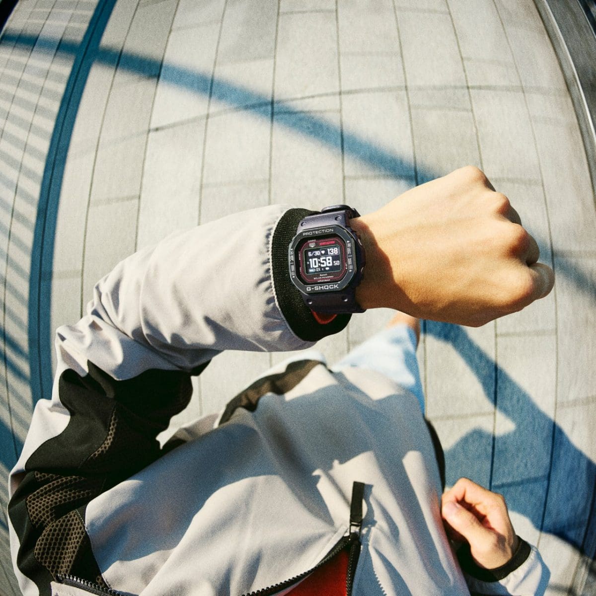DW-H5600MB-1A4 Multi-functionality with enhanced readability: Memory-in-pixel (MIP) LCD