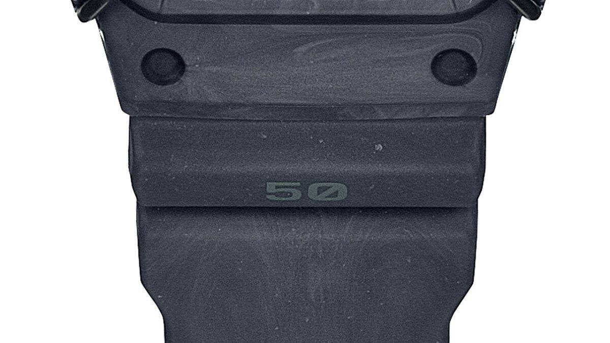 GLX-5600KB-1 A band engraved with his number: “50”