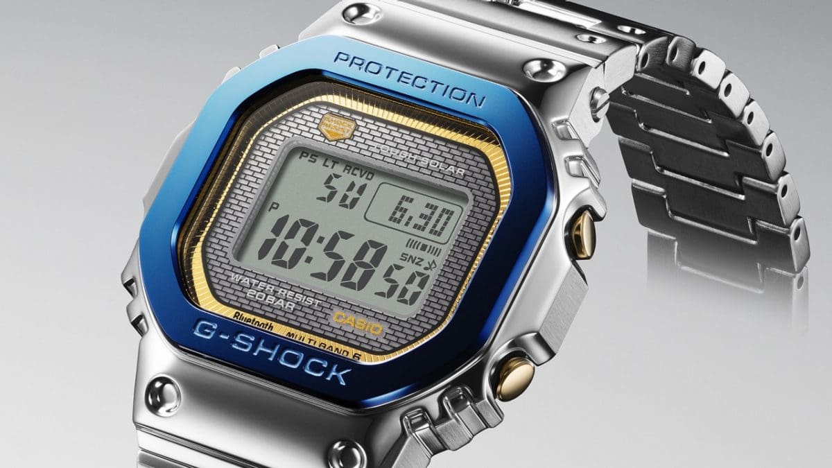 GMW-B5000SS-2  Full-metal design accented with blue and gold