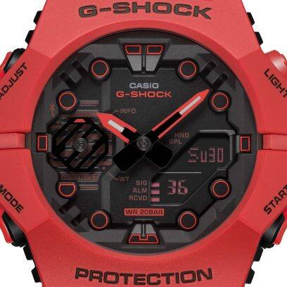 Grande plano da caixa do relógio G-SHOCK GA-B001-4A com mostrador analógico preto e índices vermelhos