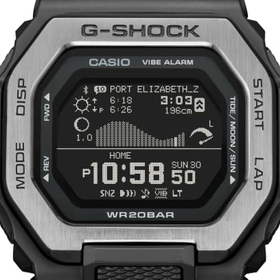 Grande plano do mostrador digital com gráfico de marés do G-SHOCK GBX-100TT-8