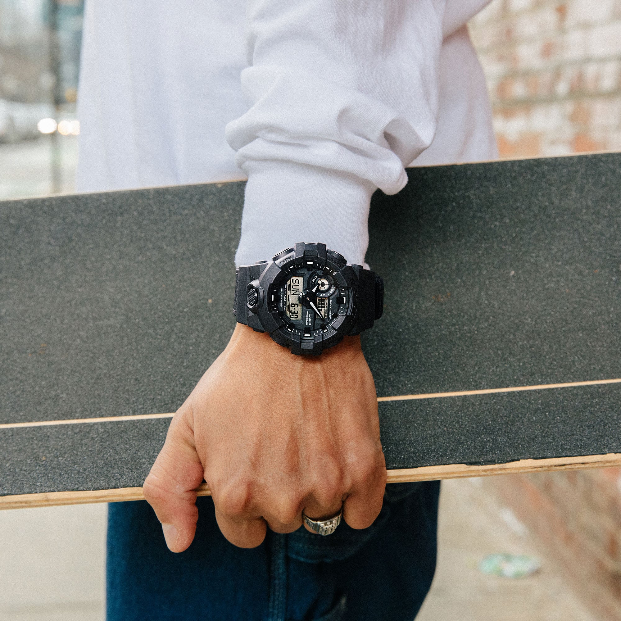 Casio G-Shock GA700VB-1A – Orologio Analogico-Digitale Nero E Viola, Stile Virtual World, Impermeabile 200m - 2