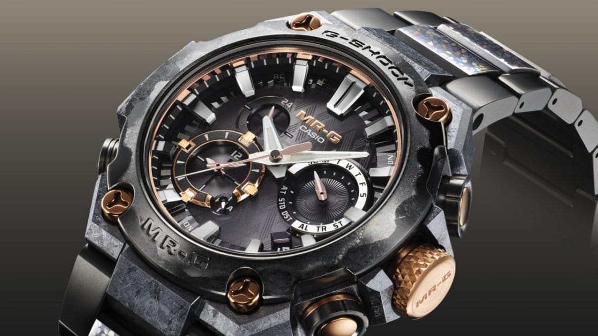 MRG-B2000JS-1A  Recrystallized hybrid titanium bezel evokes the beauty of the katana blade #3