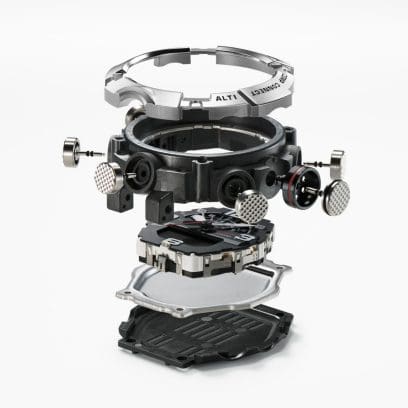 GG-B100X-1A3 โครงสร้างที่ทนแรงกระแทก ฝุ่น และโคลน ซึ่งส่งมอบด้วยเรซินเสริมคาร์บอนไฟเบอร์ * ภาพแสดง GG-B100XM