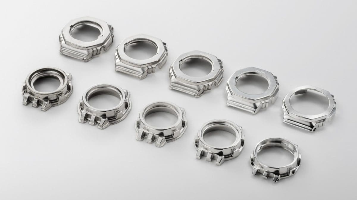 กรอบและตัวเรือนที่หลอมจากโลหะ GM-B2100AD-2A