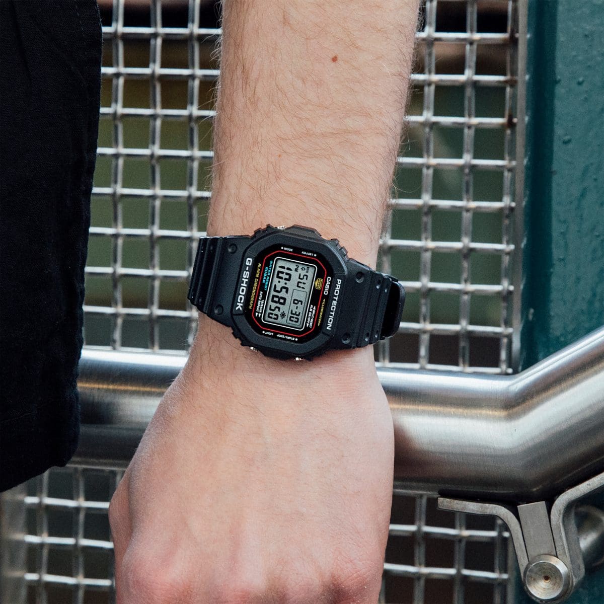 CASIO G-SHOCK DW-5600RLデジタル腕時計 DW-5600RL-1 | G-SHOCK DİJİTAL 5600 SERİSİ | CASIO TURKEY