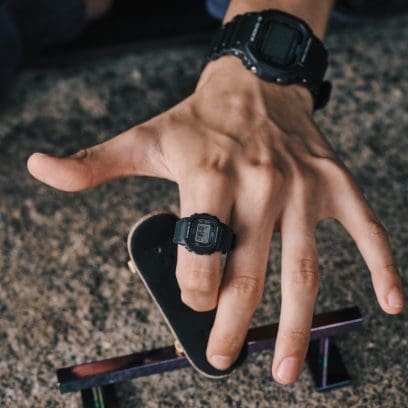 DWN-5600-1 Yüzükte saklı sağlamlık: Darbeye dayanıklı ve 20 bar su geçirmez yüzük boyutunda G-SHOCK